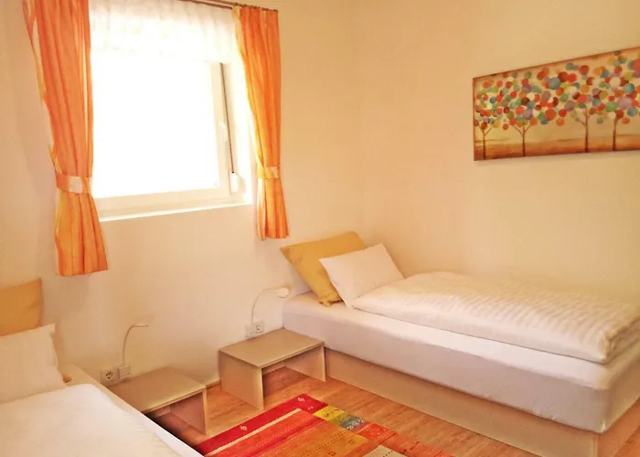 Am Simmhof بيت ضيافة